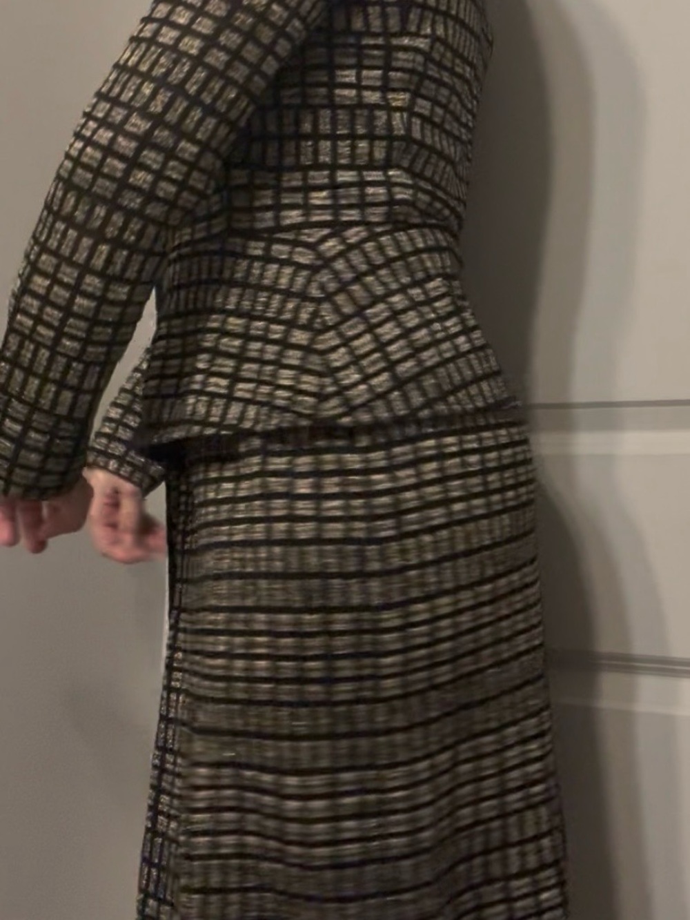 RARE!!!!NWT $2400 St. John Couture Mock Suit Dress Metallic Gold Grid Size 6 - Picture 3 of 10